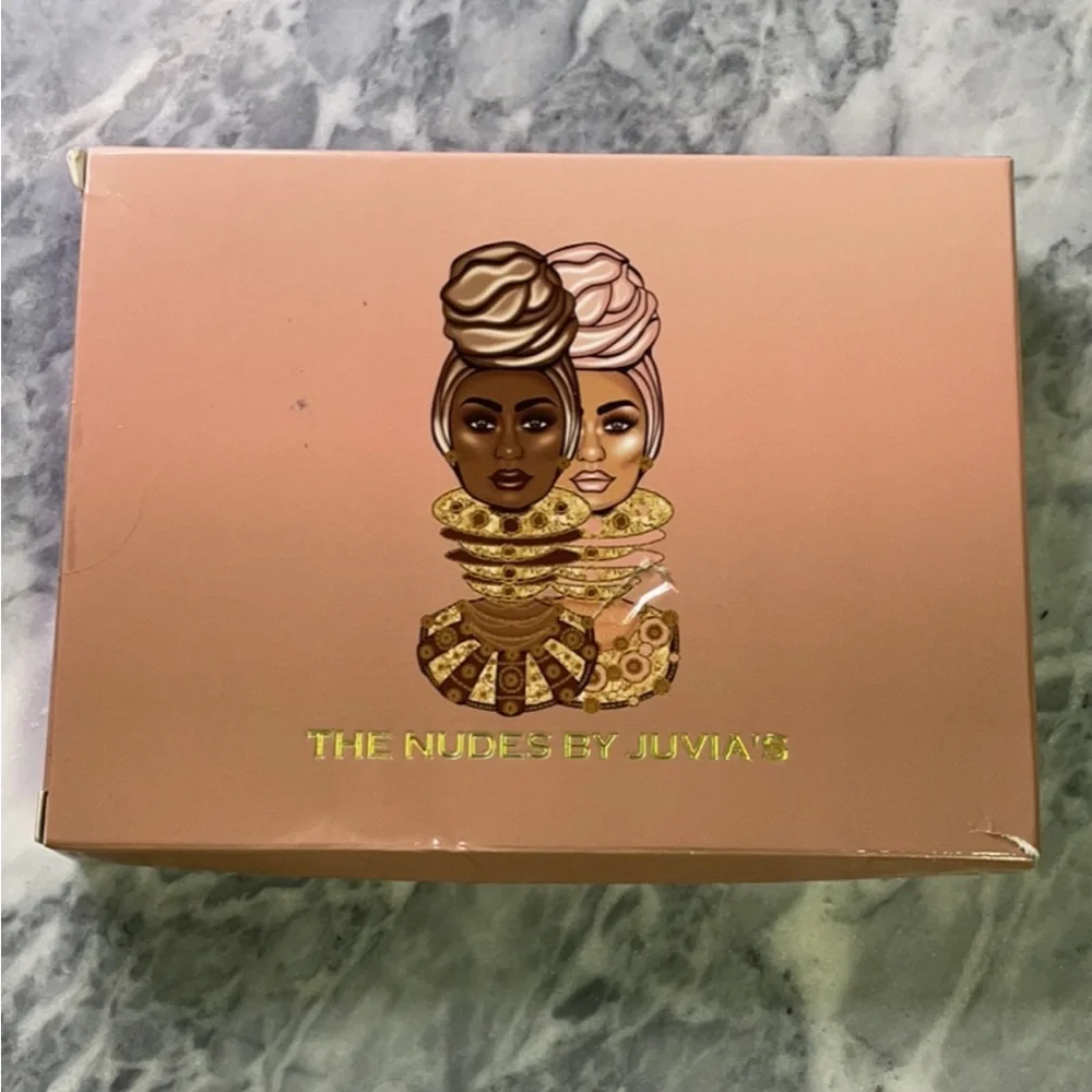 Juvias‎ Place The Nudes Eyeshadow Palette